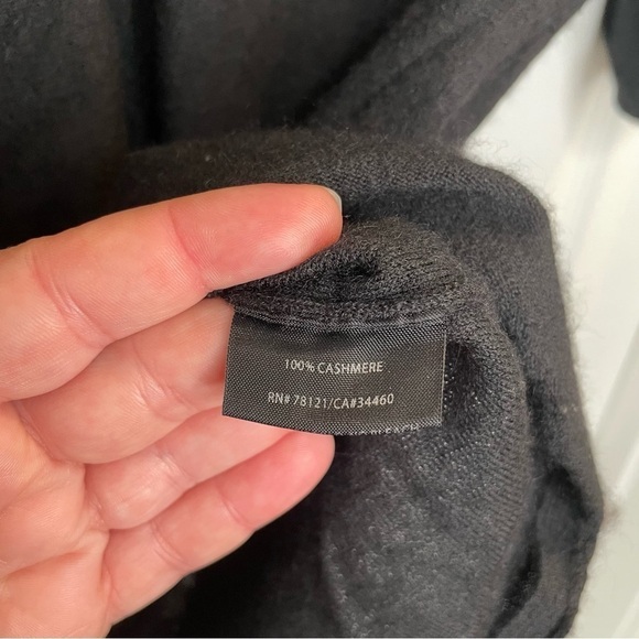 Eileen Fisher 100% Cashmere Sweater in Black in Petite S - Picture 8 of 9